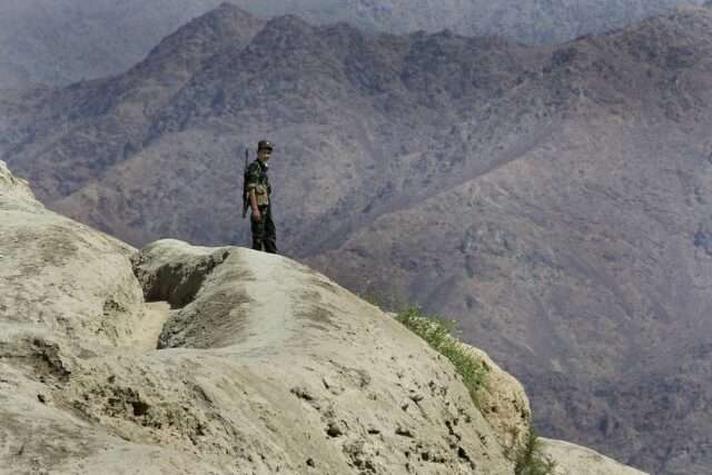 Tajikistan soldier_counter-terrorism